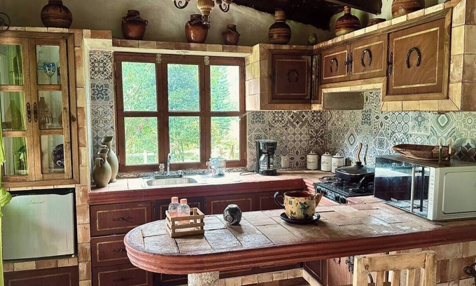 Ixhuatlancillo Cabine | Slim's cabin with stream on the banks of Orizaba