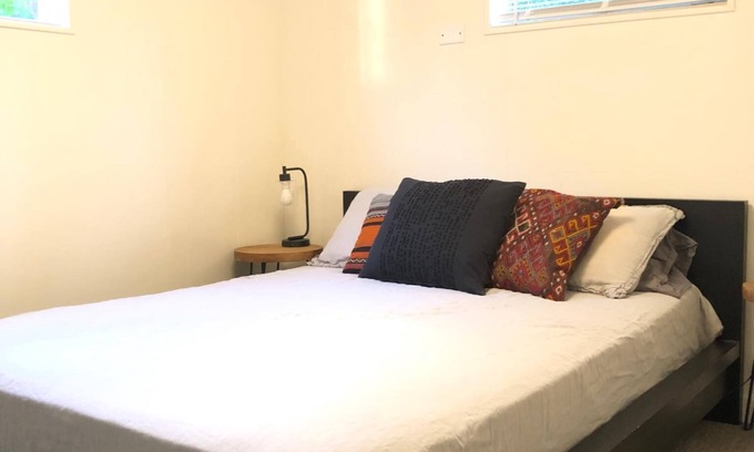 Edgewater Appartement | Sloan’s Lake Garden Level Apartment