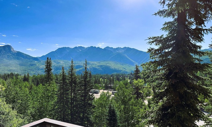 Purgatory Copropriété | Slope Side Retreat next to the Waterfall w/ Grand Mountain Views!