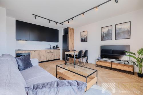 Lodz Appartement | Slovianka Sky View by LookAp darmowy parking, Jacuzzi i basen !