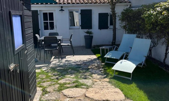 Saint-Clement-des-Baleines Maison | Sur l'île de Ré, petite maison avec jardin proche de la mer