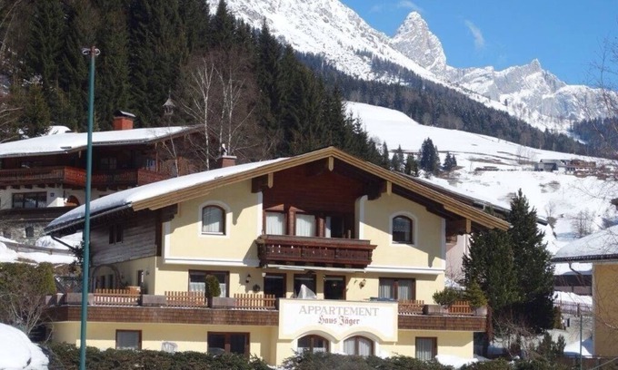 Filzmoos Appartement | Small beautiful holiday home in a central location