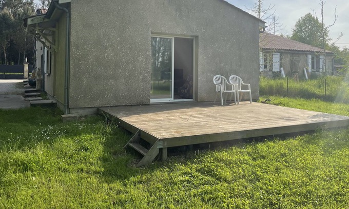 Marsas Appartement | Small country house on property overlooking the meadow