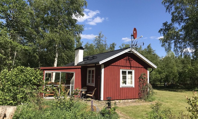 Softestorp Maison | Petite maison confortable directement sur le lac incl. Bateau à Tingsryd