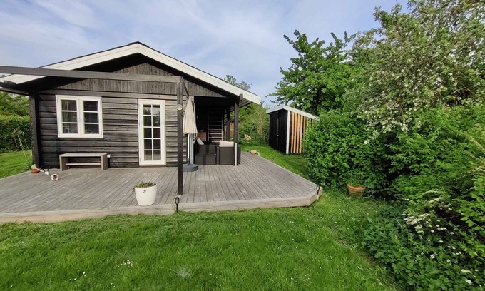 Kirke Hyllinge Maison | Small cozy summer house near the Isefjord