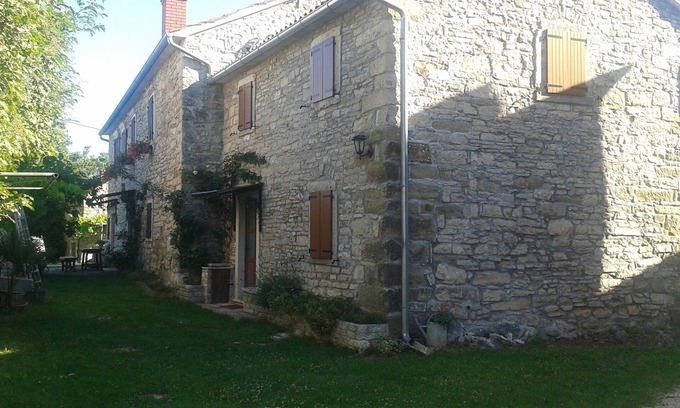 Zrenj Maison | Famille Petite maison istrienne avec jardin