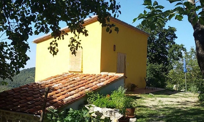 Tortorella Appartement | Petit bel appartement dans le vert avec vue sur la mer et terrasse dans le Cilento
