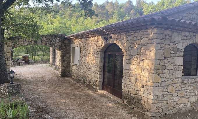 Saint-Martin-de-Castillon Autre | Petit mas provençal en p terrasse et proche des sites touristiques