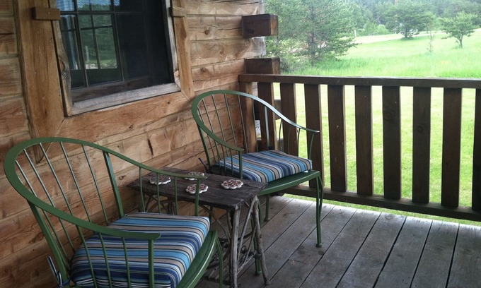 Shevlin Cabine | Petite cabane rustique au Black Lantern Resort