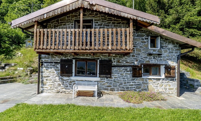 Gambarogno Maison | Small rustic dream in a quiet location with a view of the mountains