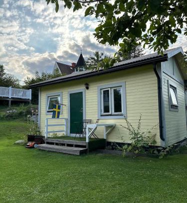 Saltsjobaden Appartement | Small Seaside Cottage