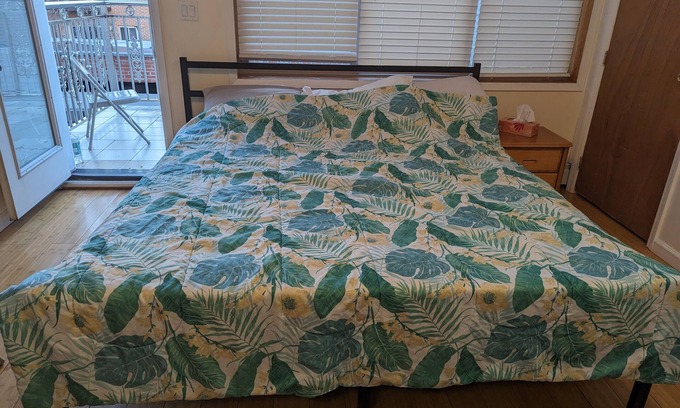 Queens Appartement | Small Studio with all amenities. 5 minutes to fastfood and 24 hours grocery