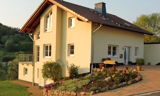 Nieder-Werbe Copropriété | Apartment (65m²) with "beautiful view" garden with playground