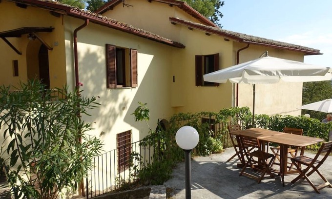 Bovara Maison | Petite villa avec vue sur la vallée de l'Ombrie