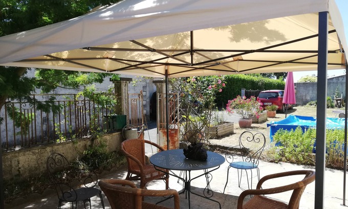 Sainte-Ramee Maison | Petit village au milieu des vignes, proche de l'estuaire de la Gironde