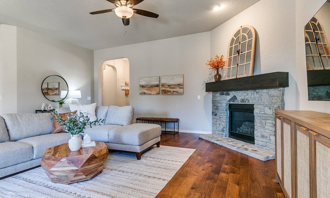 Central Oklahoma City Maison | Snag This Slice of Heaven in Warr Acres
