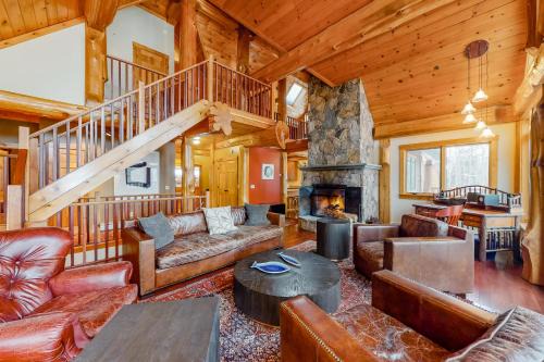 Carrabassett Valley Maison | Snow Lion