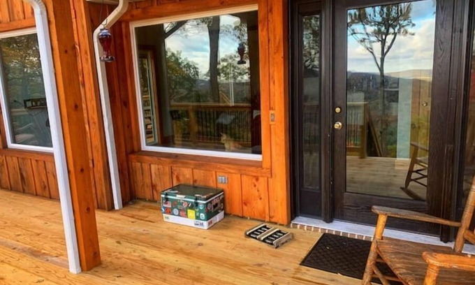 Claysburg Cabine | Snow Problem... "The Best View on the Mountain