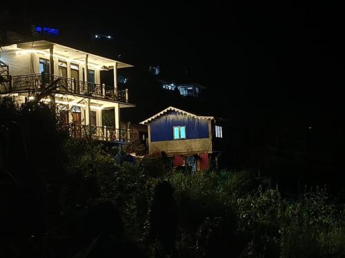 Lebong and Mineral Spring Tea Garden Maison | Snow View Homestay Dawaipani By StayApart