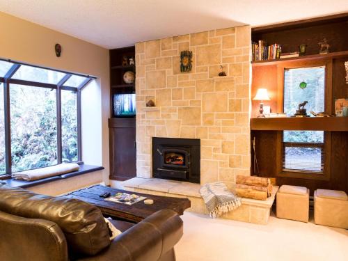 Deming Maison | Snowater Nook