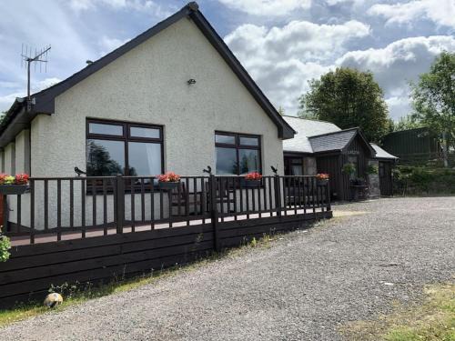 West Laroch Maison | Snowberry Cottage No 2