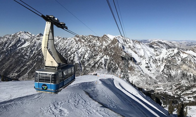 Salt Lake Mountain Resorts Cabine | Snowbird Cliff Club / Ski in -Ski out! February 8 – 15, 2025; sleeps up to 4