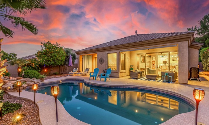 Sierra Verde at Arrowhead Ranch Maison | Snowbird-Friendly Home with Private Pool, Grill, AC, Fireplace, & WiFi - Dogs OK