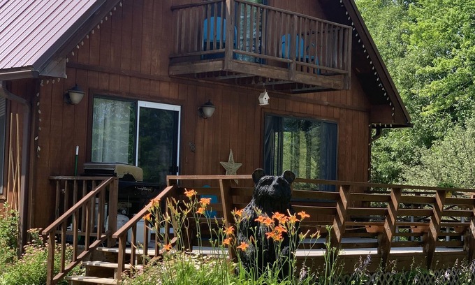 Powell Chalet De Ski | Motoneige dans les montagnes Huron