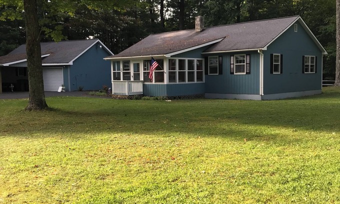 Brantingham Cottage | Snowmobilers and 4 wheelers! Cozy cottage in the woods! Close to all trails!