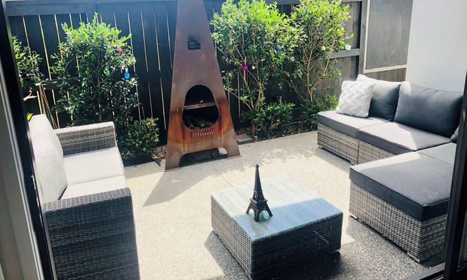 Papamoa Beach Maison | So close to it all! 🏖️
