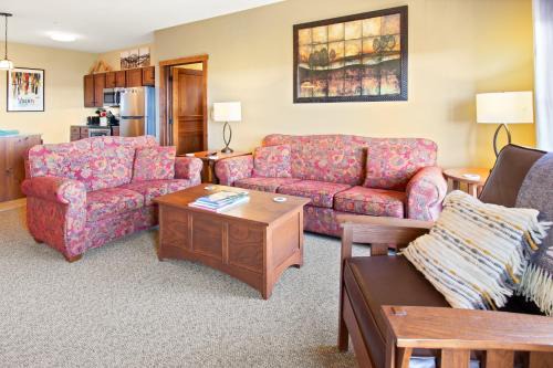 Snowshoe Appartement | Soaring Eagle 203 Next To Slopes Underground Parking Hot Tubs Locker