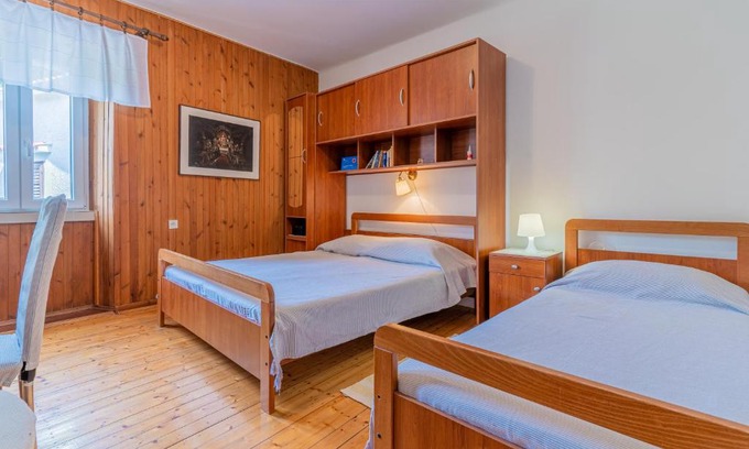 Cres Maison | Soba Cres