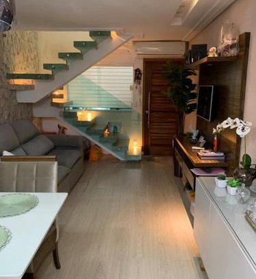 Asturias Appartement | Sobrado em condomínio à 700m da praia Asturias Guarujá - SP