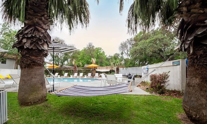 Dawson Appartement | Soco 2BR Cozy Suite w Pool King bed Fast Wifi