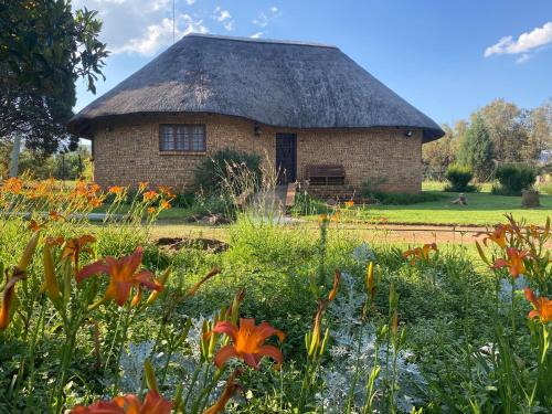 Hekpoort Appartement | Soetgeluk Farm Cottage