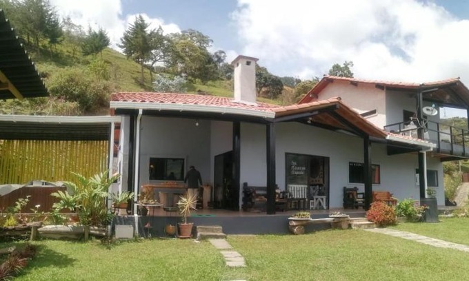 Guatape Maison | Soki