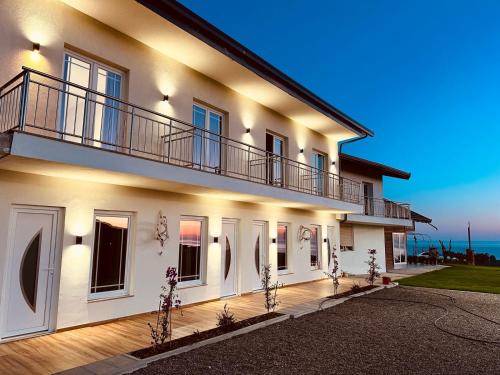 Ishem Appartement | Sol Apartments Gjiri Lalzit