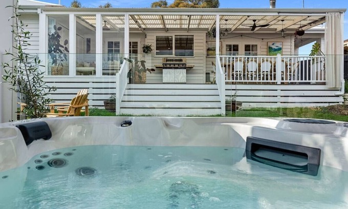 Yarra Glen Maison | Sol Yarra Valley | Barrel Sauna & Spa |Urban List
