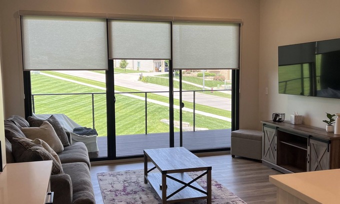Manhattan Copropriété | Solheim Luxury 2 BR Condo - Colbert Hills & Sunset View