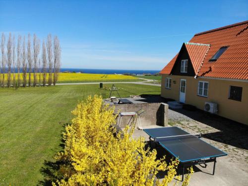 Gudhjem Appartement | Solhjem Bornholm - sea view - big garden