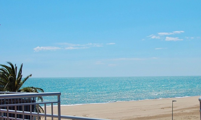 Castelldefels Appartement | SOLIAIR BEACHFRONT CASTELLDEFELS