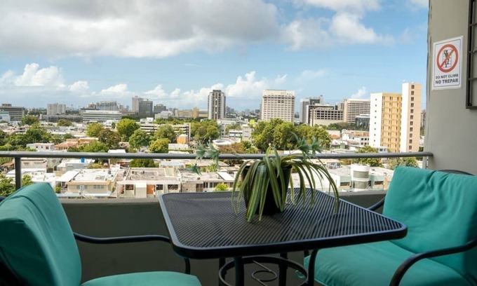 Eleanor Roosevelt Appartement | SOLO Lips 1 · Centric Place In San Juan With City Views
