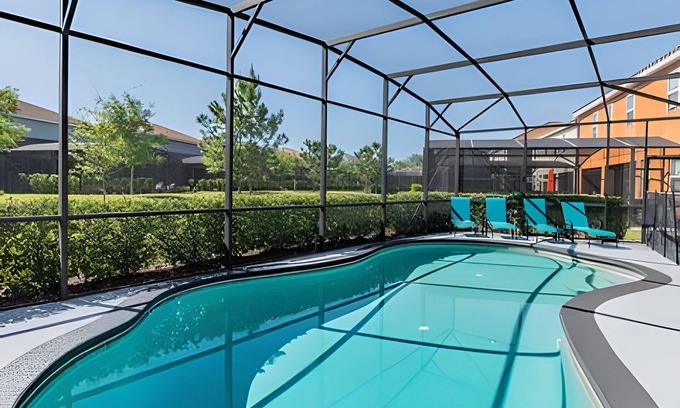 Loughman Maison | Solterra 6BR, 4 enSuites, Pool & Game Room