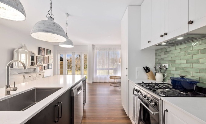 Braidwood Maison | Solus House: Braidwood Art Stay
