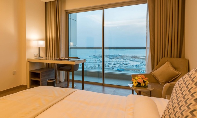 Muharraq Hôtel | Solymar Hotel & Beach