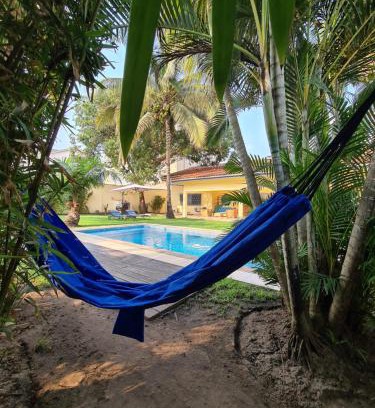 Pointe-Noire Appartement | Sompteuse villa avec piscine à 5 min de la plage