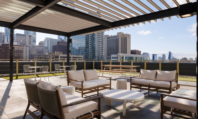 Logan Square Appartement | Sonder Onyx | Accessible One Bedroom Apartment