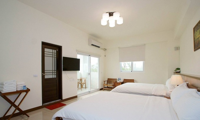 Taitung Lit Et Petit-Déjeuner | Chambre Familiale Songhe - He Room for 4 - New Elevator Villa, Mountain View