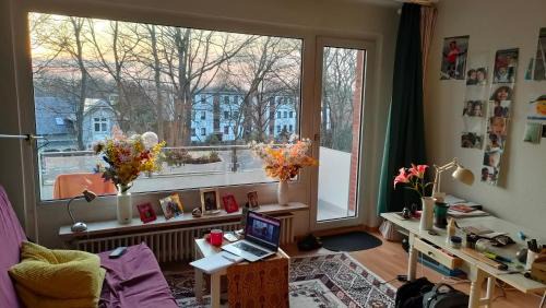 Schnelsen Maison | Sonnenschein am Modezentrum Hamburg