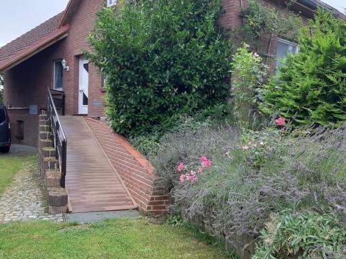 Heiligenhagen Appartement | Sonnige Ferienwohnung am Wald Büdnerreihe